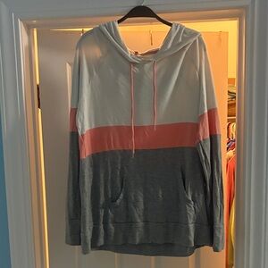 Market & Spruce Cream and Pink Hoodie